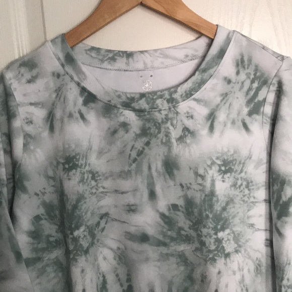 NWT Gaiam tye die sweatshirt - Picture 7 of 7